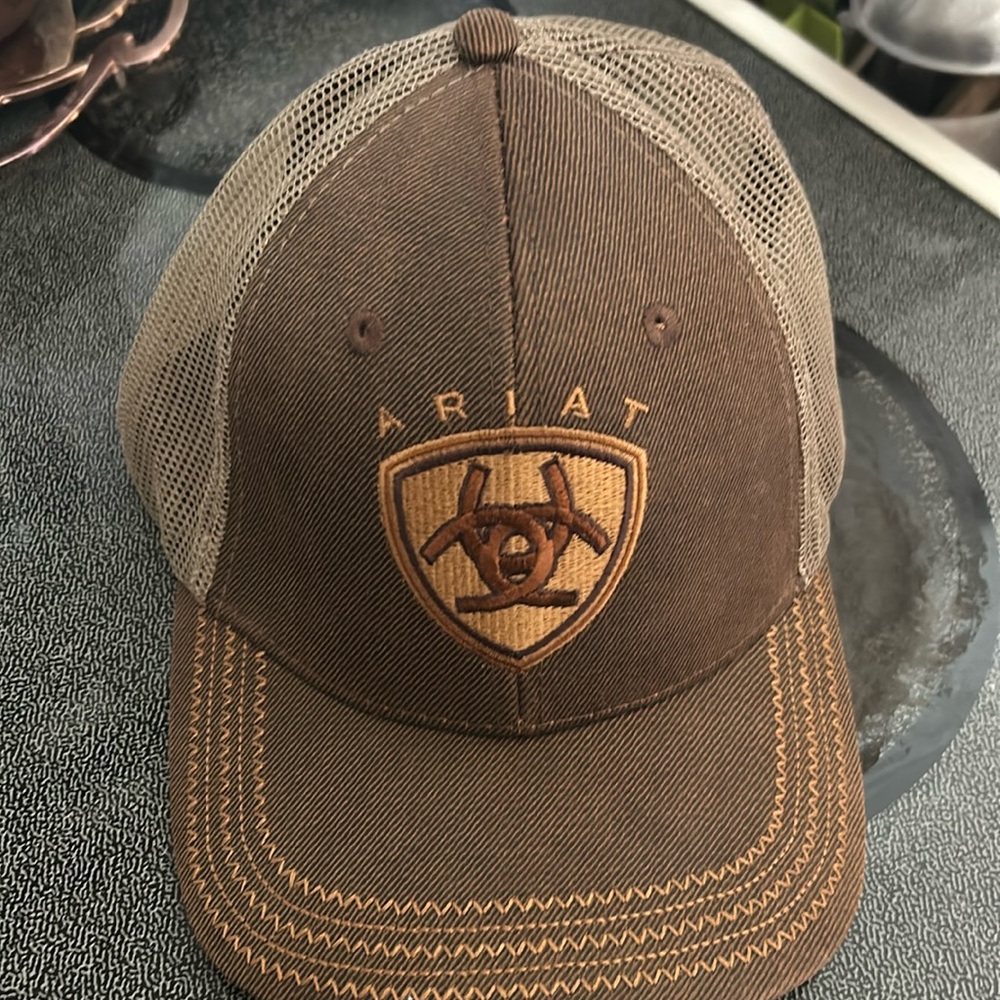 Men’s ariat hat barely worn